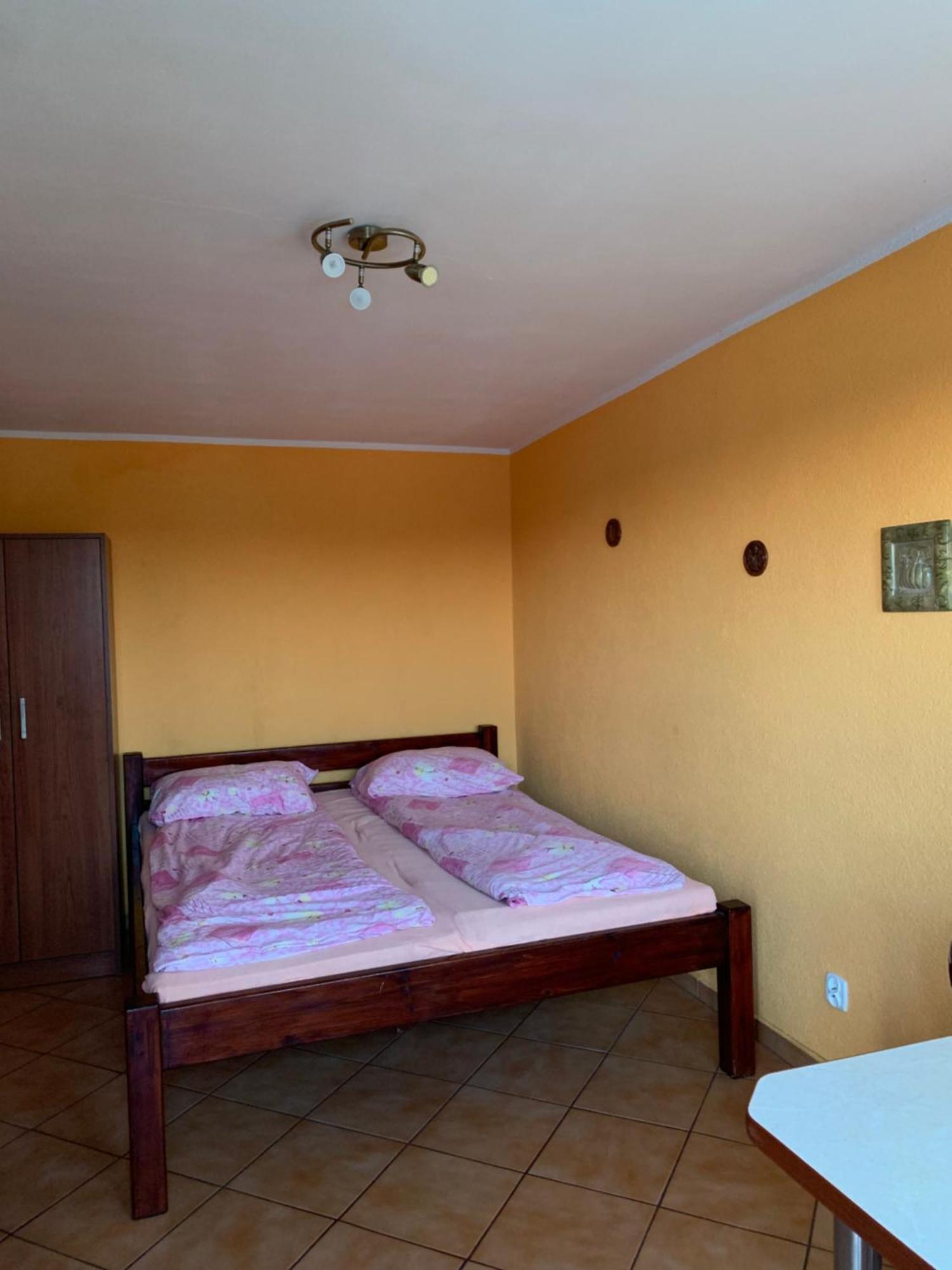 Apartamenty I Pokoje Z Widokiem Na Jezioro Wielewskie Екстериор снимка